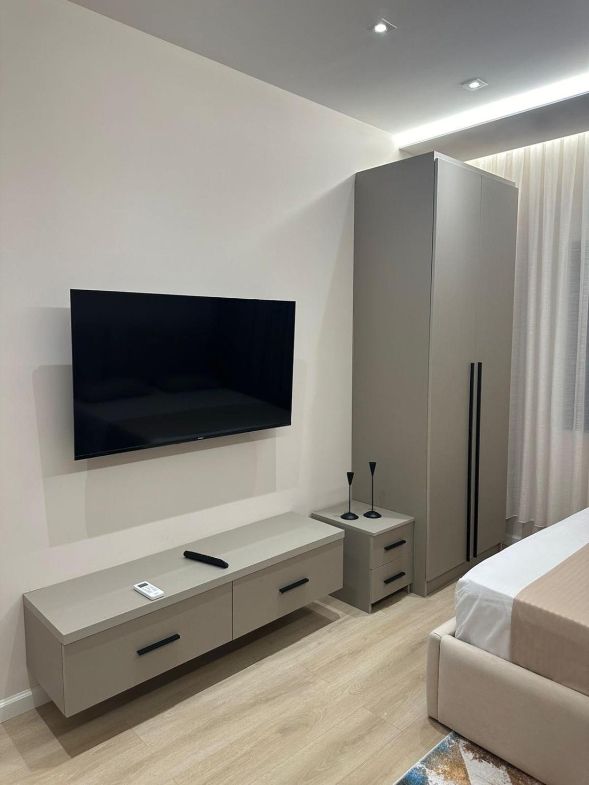 Home To Go Studio Apartament ติรานา ภายนอก รูปภาพ